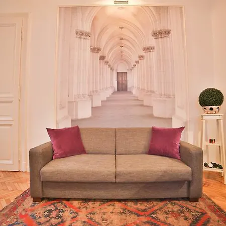Nadi's - Heart Of Apartment *