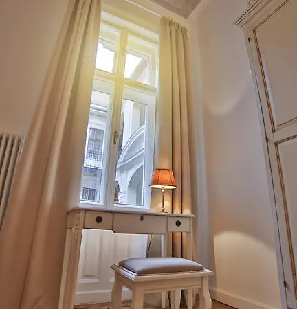 Nadi's - Heart Of Apartment